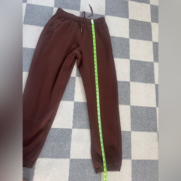 Women’s’ Brown Lululemon Joggers - Picture 9 of 12